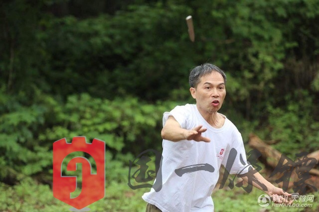 龙俊雨参加少林飞刀大赛
